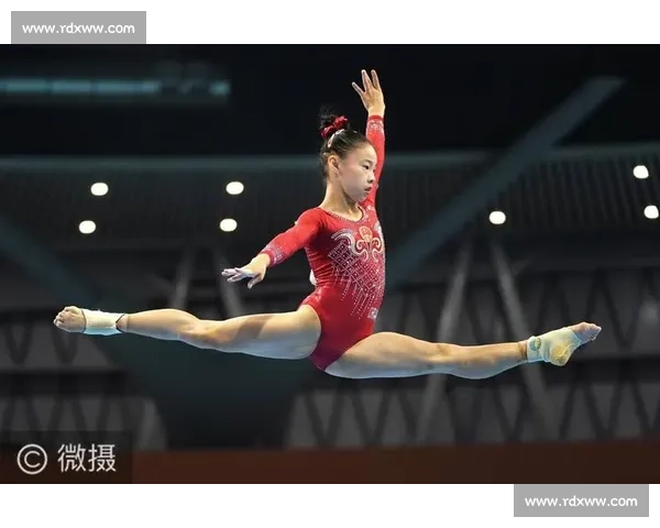 管晨辰再展平衡木奇迹演绎中国体操青春力量与优雅 管晨辰再展平衡木奇迹演绎中国体操青春力量与优雅